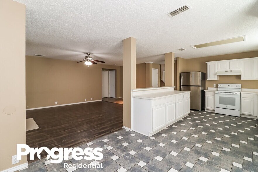 Building Photo - 3109 Stonewall Ln