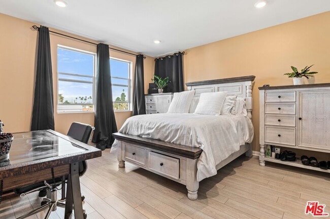 Building Photo - 720 Grace Ave