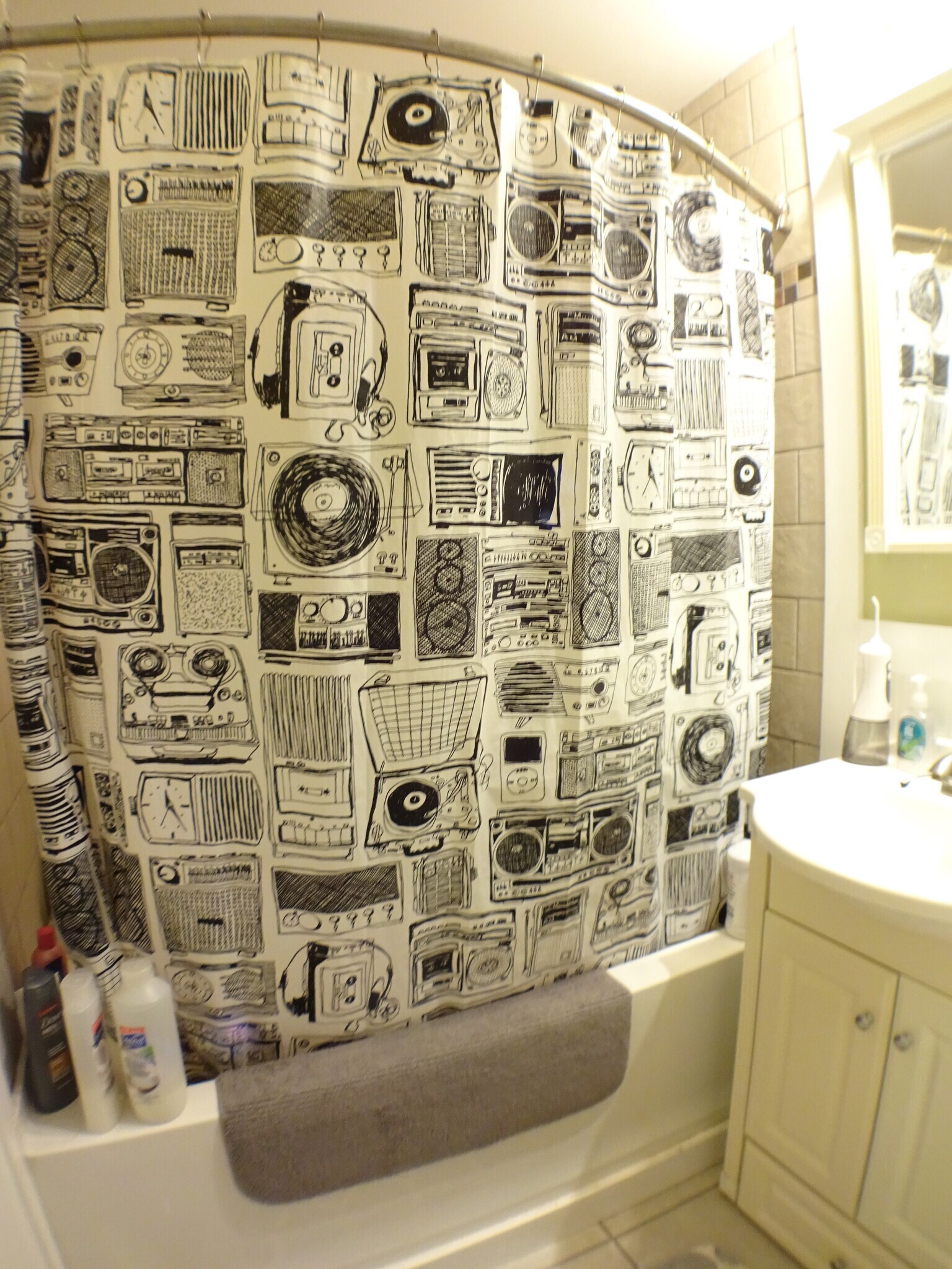 Bathroom 1 - 2 Bay Street