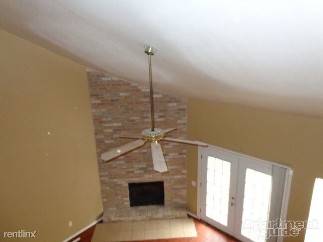 Building Photo - 2 br, 2 bath Townhome - Parkside Townhomes...