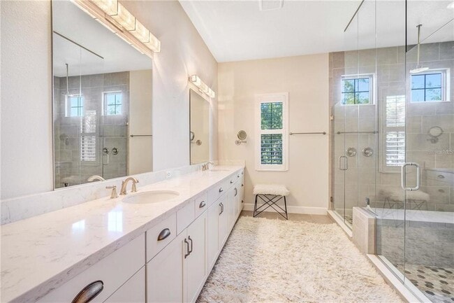 Building Photo - 8449 Via Vittoria Way