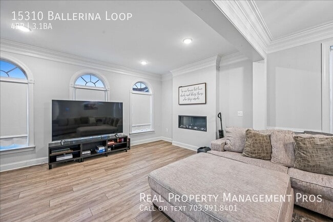 Building Photo - 15310 Ballerina Lp