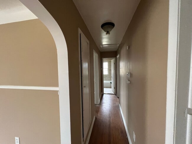 Building Photo - Stunning 3 Bedroom Brick House, near Gratiot in Roseville, freshly remodeled!