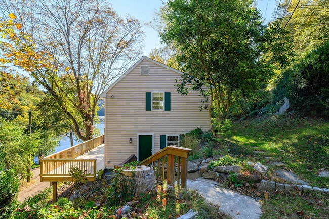 Primary Photo - 54 Farview Dr