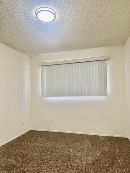 Building Photo - 16862 Lynn Lane