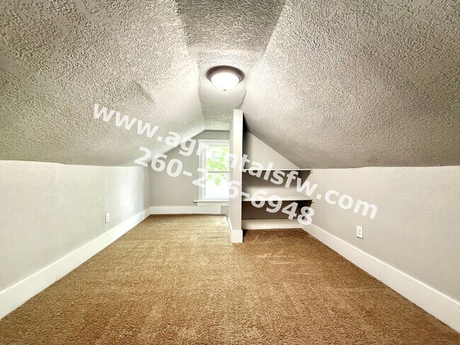 Building Photo - 1915 Ellen Ave