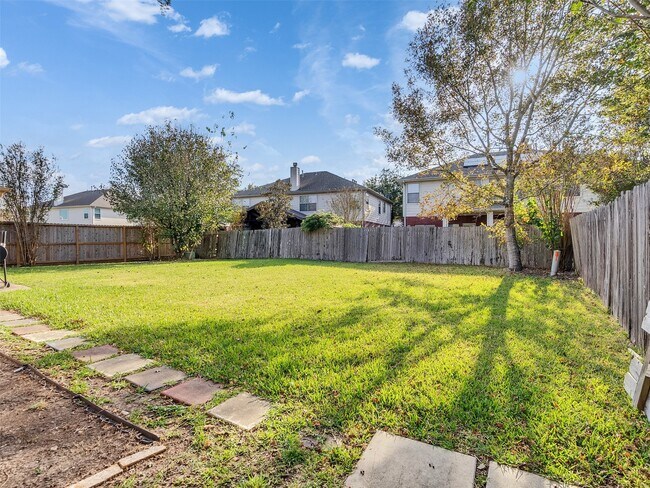 Building Photo - 3823 Beacons Vw