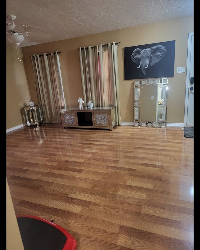 Building Photo - 5515 Bear Paw Cir