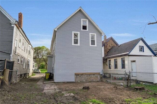 Building Photo - 501 ,LOWER Ave