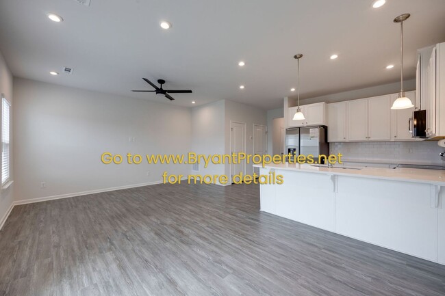 Building Photo - 632 Exmoor Dr