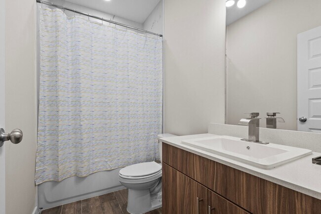 Building Photo - BRAND NEW HOMES FOR LEASE IN MERCEDES! CHO...