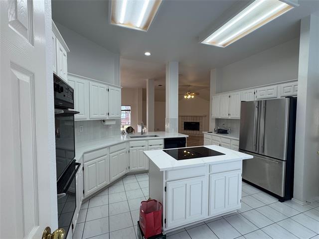 Building Photo - 1705 Bennington Dr