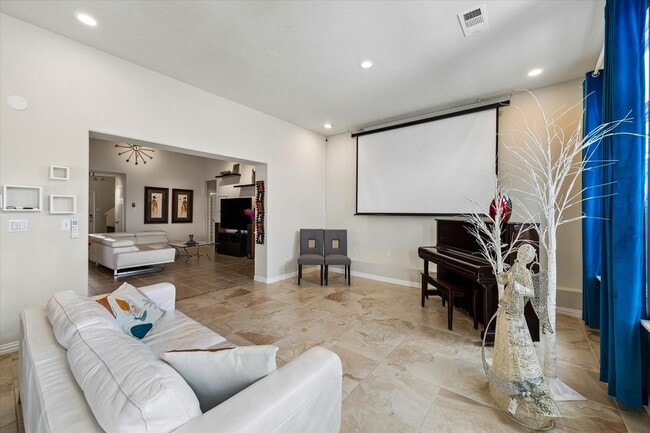 Building Photo - 2802 White Sands Dr