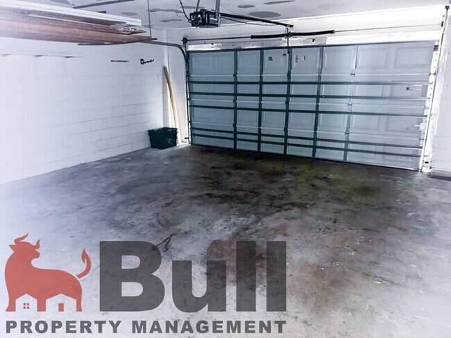 Building Photo - 1066 Las Cruces Dr