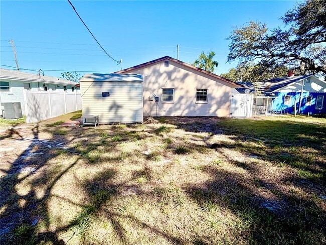 Building Photo - 5828 Gulf Dr