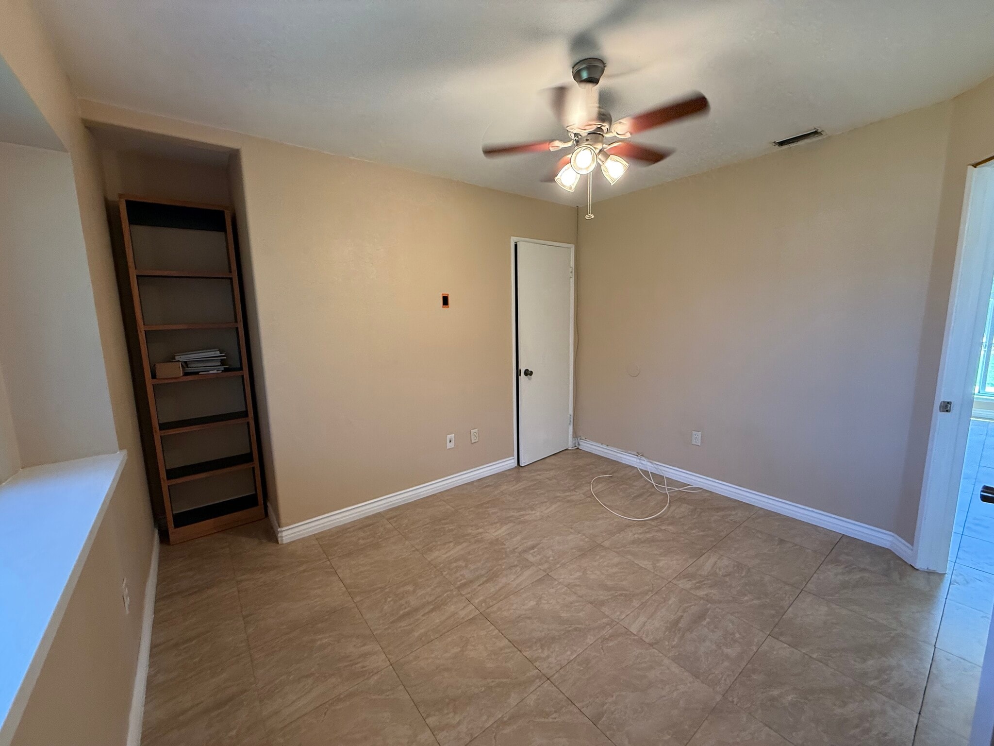 Building Photo - 2251 Indian Horse Dr
