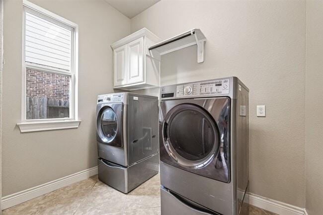 Building Photo - 4307 Madera Creek Ln