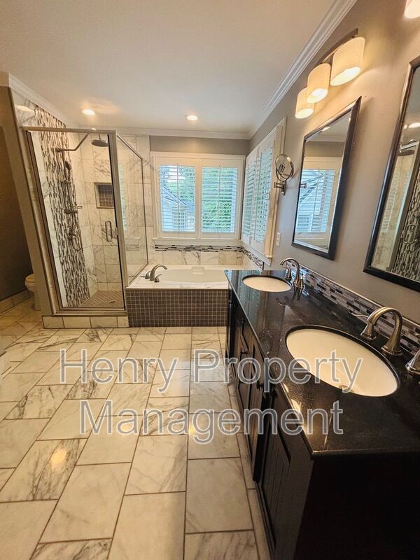 Building Photo - 203 Langston Mill Ct