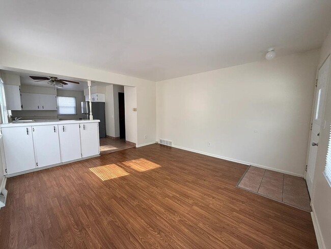 Building Photo - 3731 Kalamazoo Ave SE