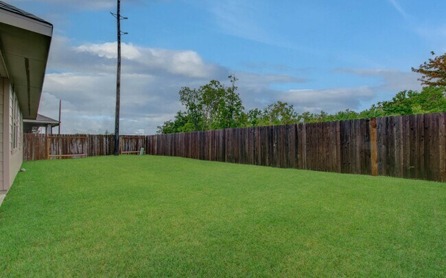 Building Photo - 4603 Bay Vista Dr