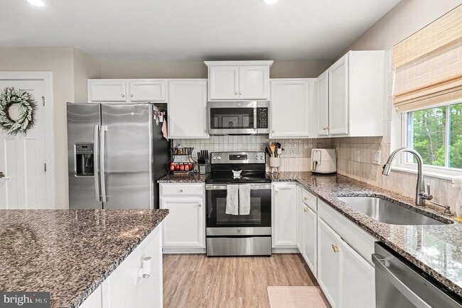 Building Photo - 7202 Parchment Cir