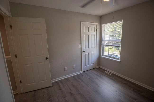 Building Photo - 5319 Godas Cir