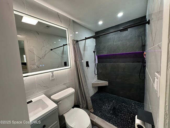 Building Photo - 3782 Catalina Dr