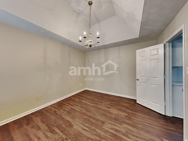 Building Photo - 23 Thorne Berry Dr