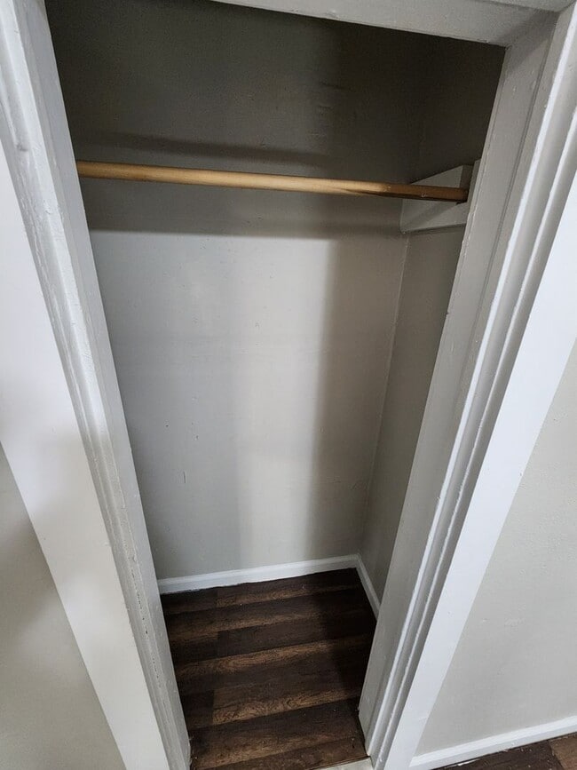 Building Photo - Spacious 3-Bedroom, 2-Bathroom Home AVAILABLE NOW!!