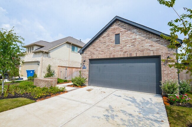 Building Photo - 21138 Staked Plains Dr