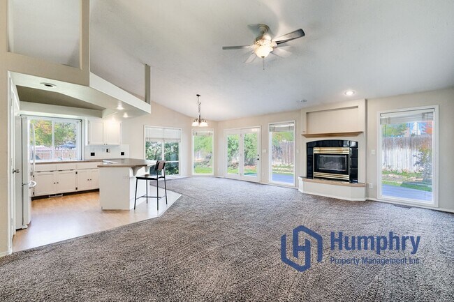 Building Photo - Charming home minutes from Settler's Park