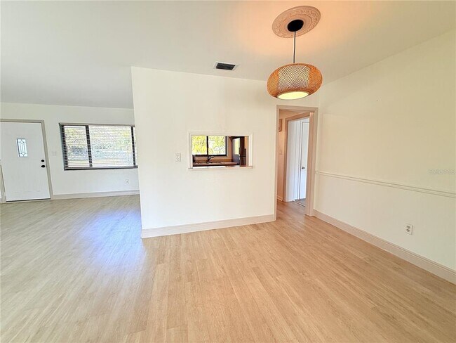 Building Photo - 225 Cevera Rd