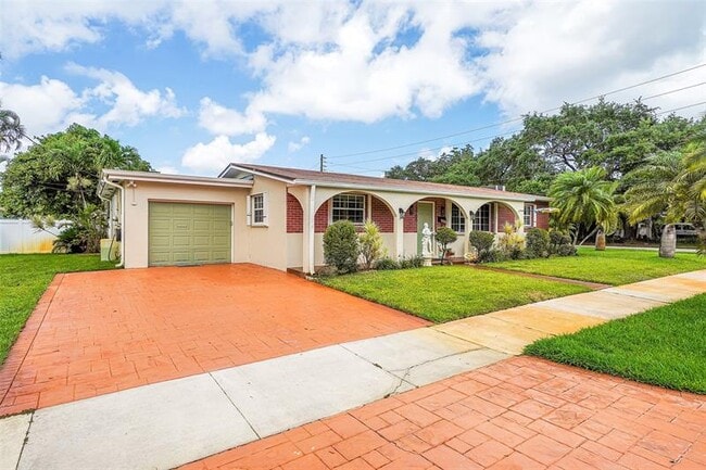 Primary Photo - 2705 Roosevelt St