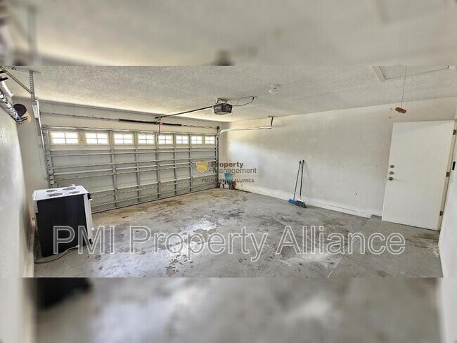 Building Photo - 2517 Davenport Cir