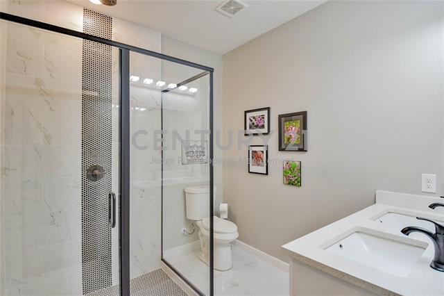 Building Photo - 2504 Deer Trail