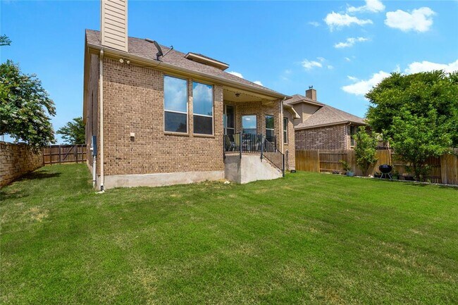 Building Photo - 400 Garner Park Dr