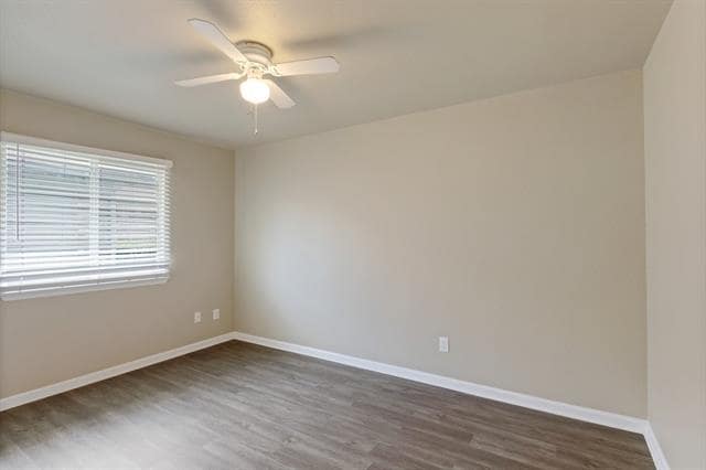 Building Photo - 1005 Live Oak Dr