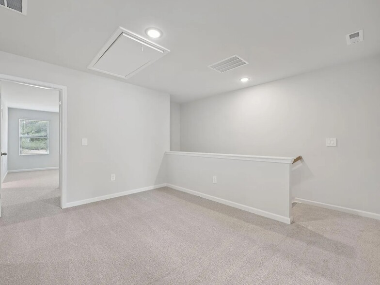 Building Photo - 1029 Winding Spg Dr