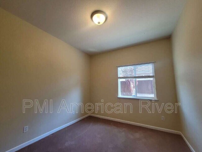 Building Photo - 10920 Bellone Way