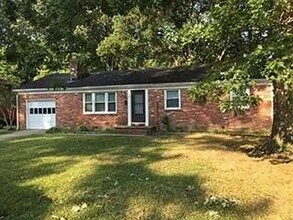 Building Photo - Brick Rancher in DEEP CREEK