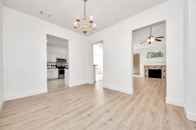 Building Photo - 13515 Scarab Dr