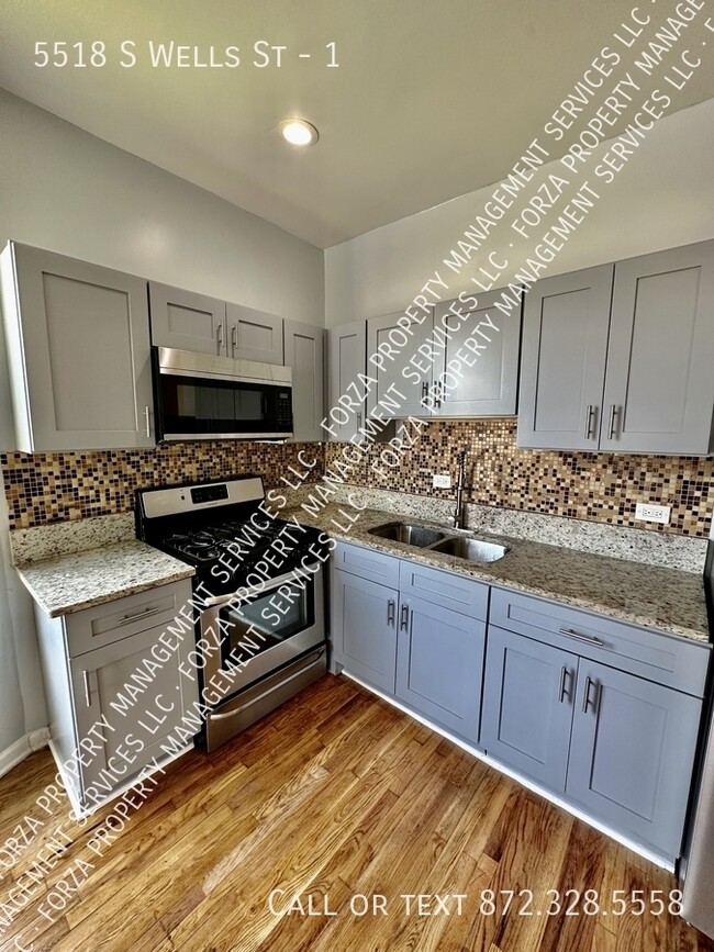 Building Photo - 5518 S Wells St