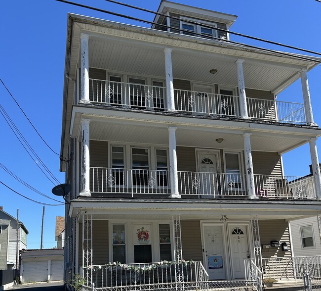 Primary Photo - 17 Branch St