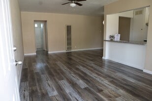 Building Photo - 7013 Coldwater Canyon Ave