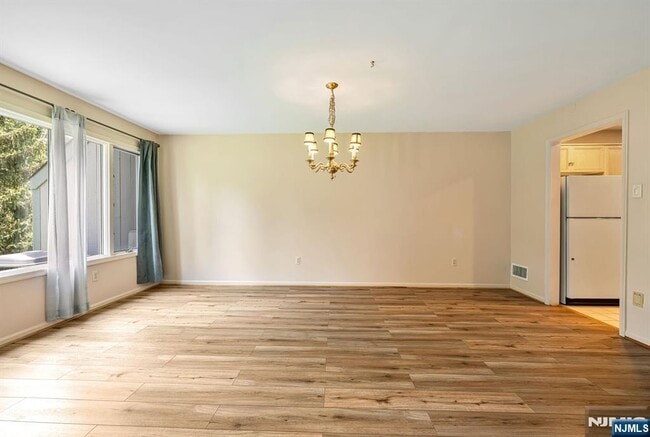 Building Photo - 43 Forsgate Ct