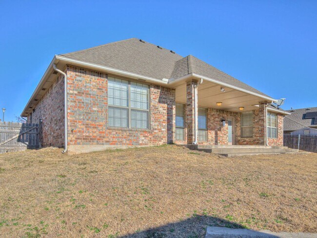 Building Photo - 10920 Blue Sky Dr