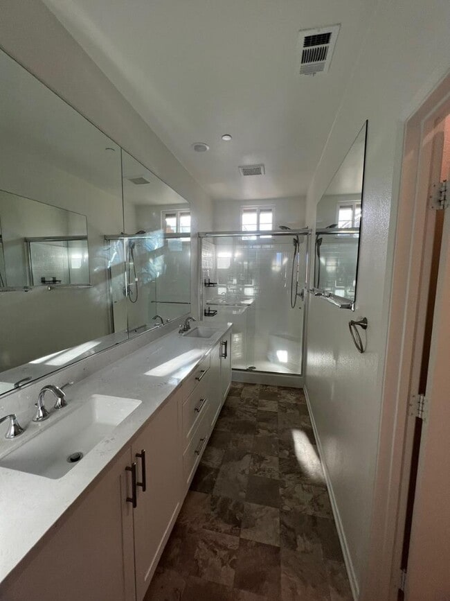 Building Photo - 1170 Via Sandia