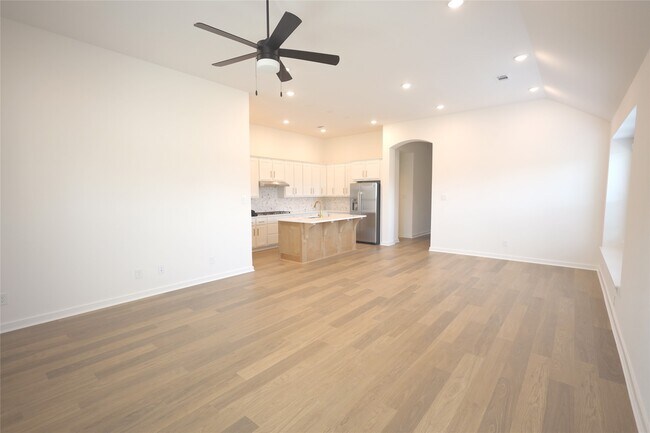 Building Photo - 27003 Golden Isle Ln