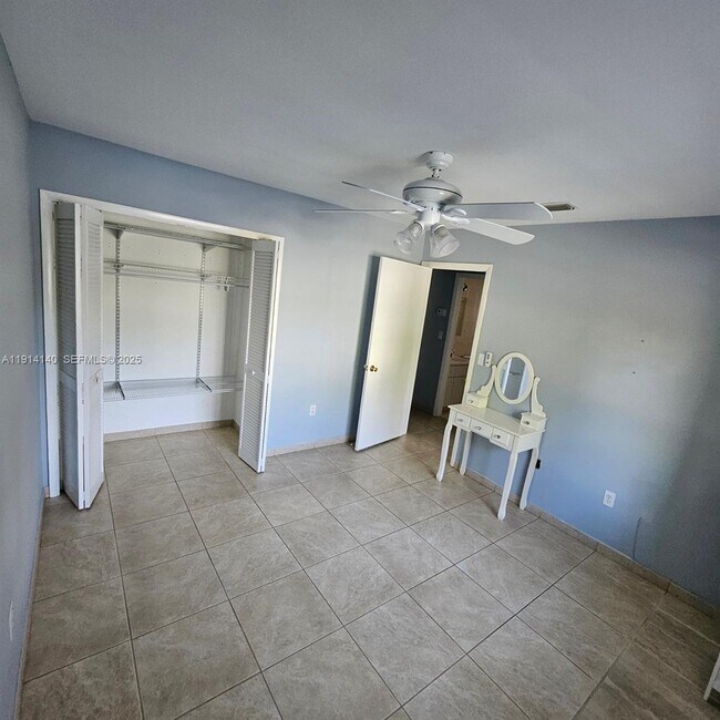 Building Photo - 8330 SW 96th Pl