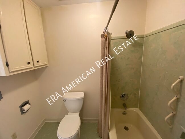 Building Photo - 925 Holbrook Cir